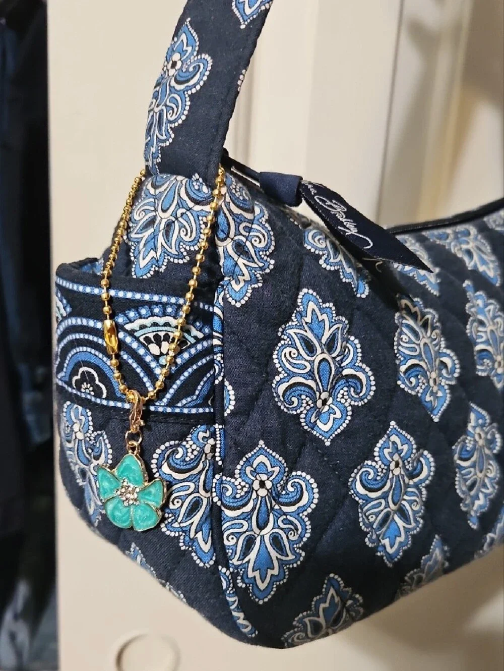 Vera Bradley EUC Navy Blue Quilted Shoulder Bag Includes Charm
